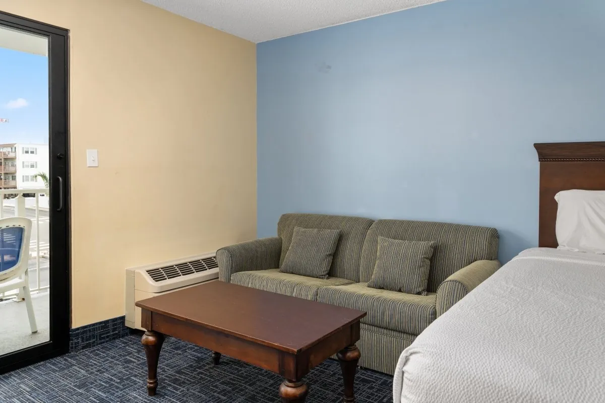 Coastal Palms Beach Hotel — photo 41 of 59