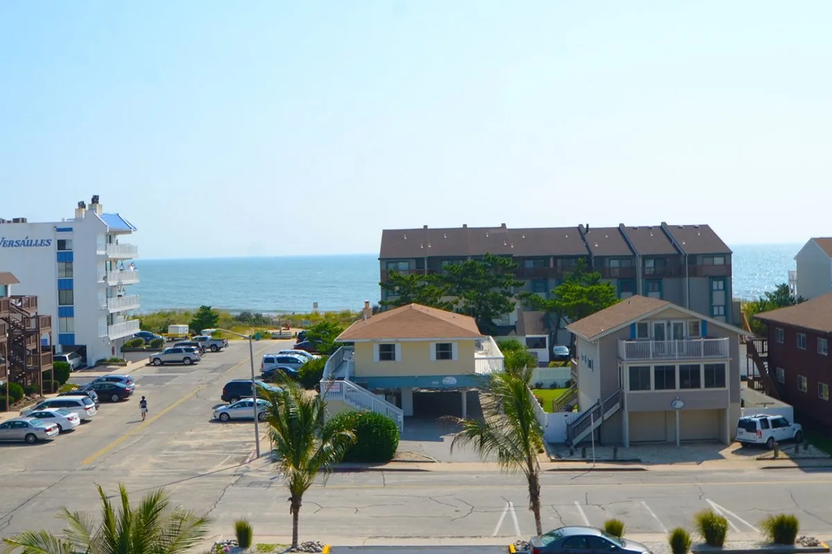 Rentable beach houses in Ocean City, MD.
